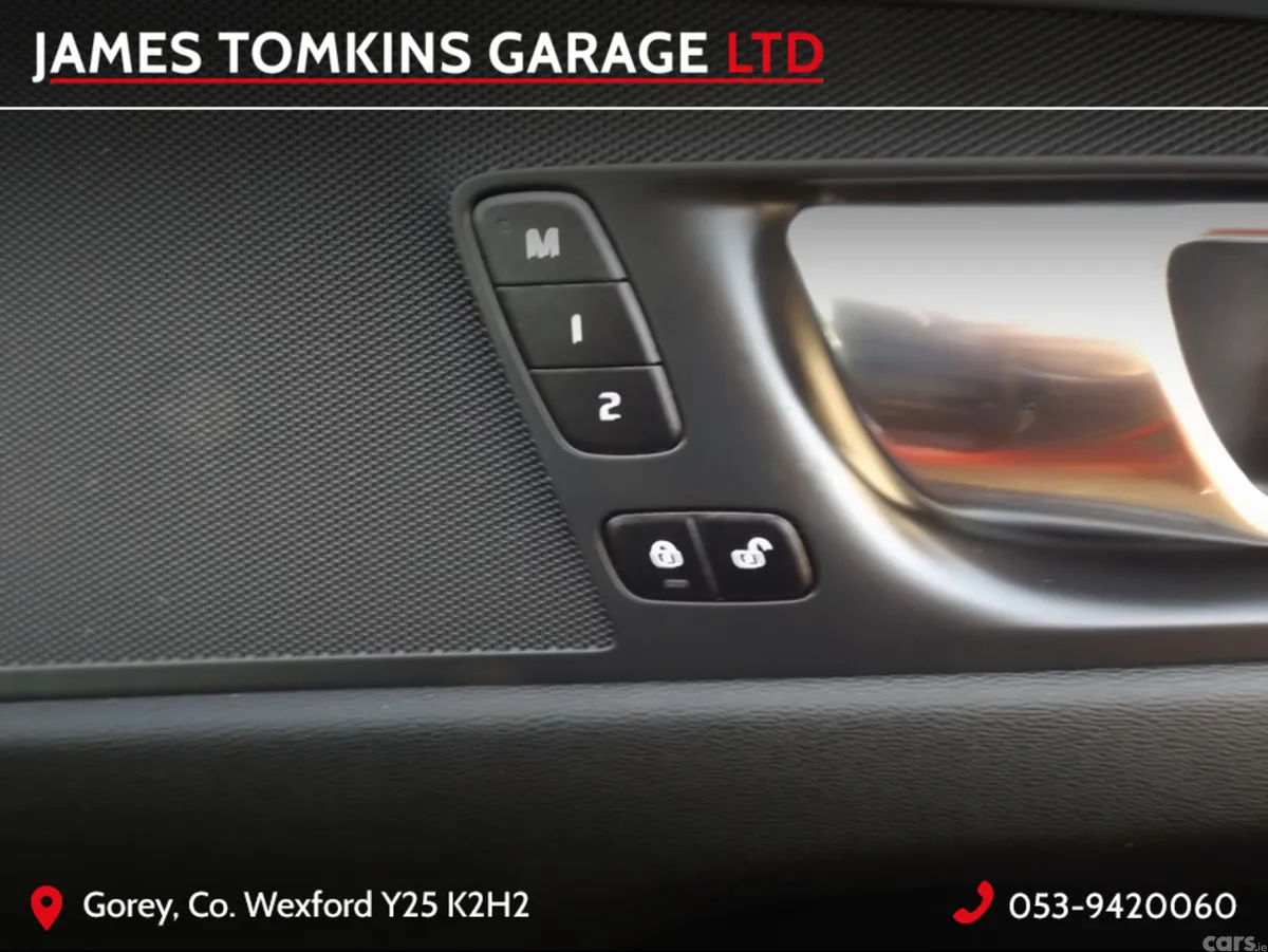 Volvo XC60 Estate, Diesel, 2022, Orange