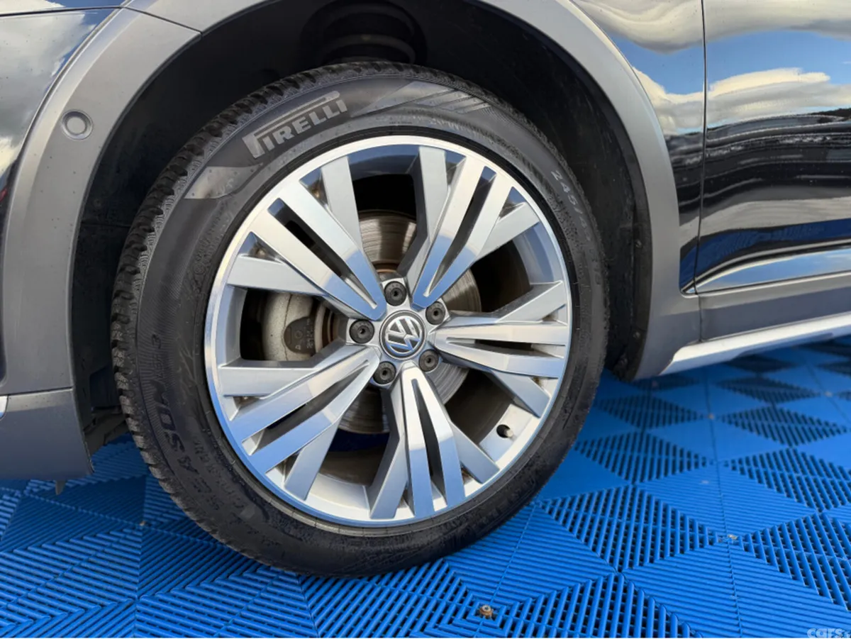 Volkswagen Passat Estate, Diesel, 2019, Black