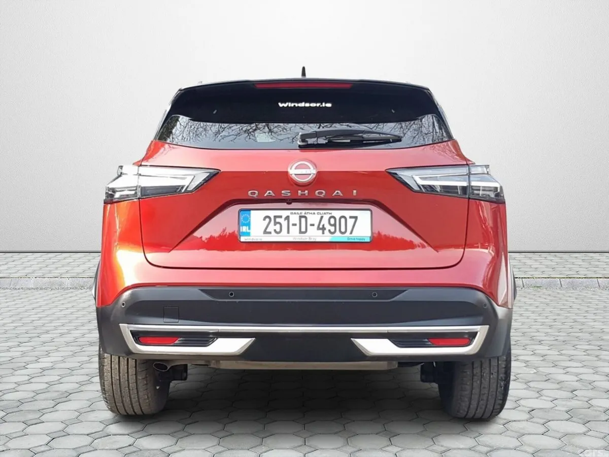 Nissan Qashqai MPV, Petrol, 2025, Red