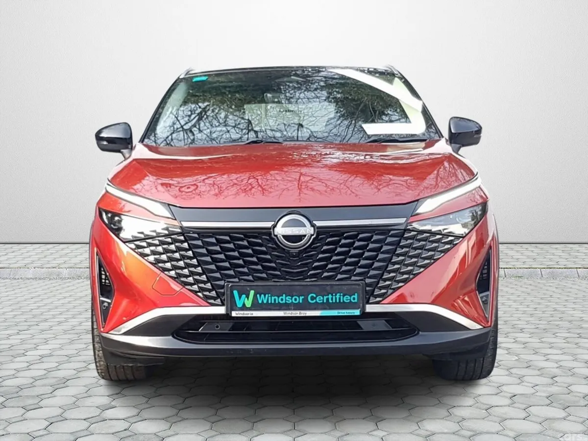 Nissan Qashqai MPV, Petrol, 2025, Red