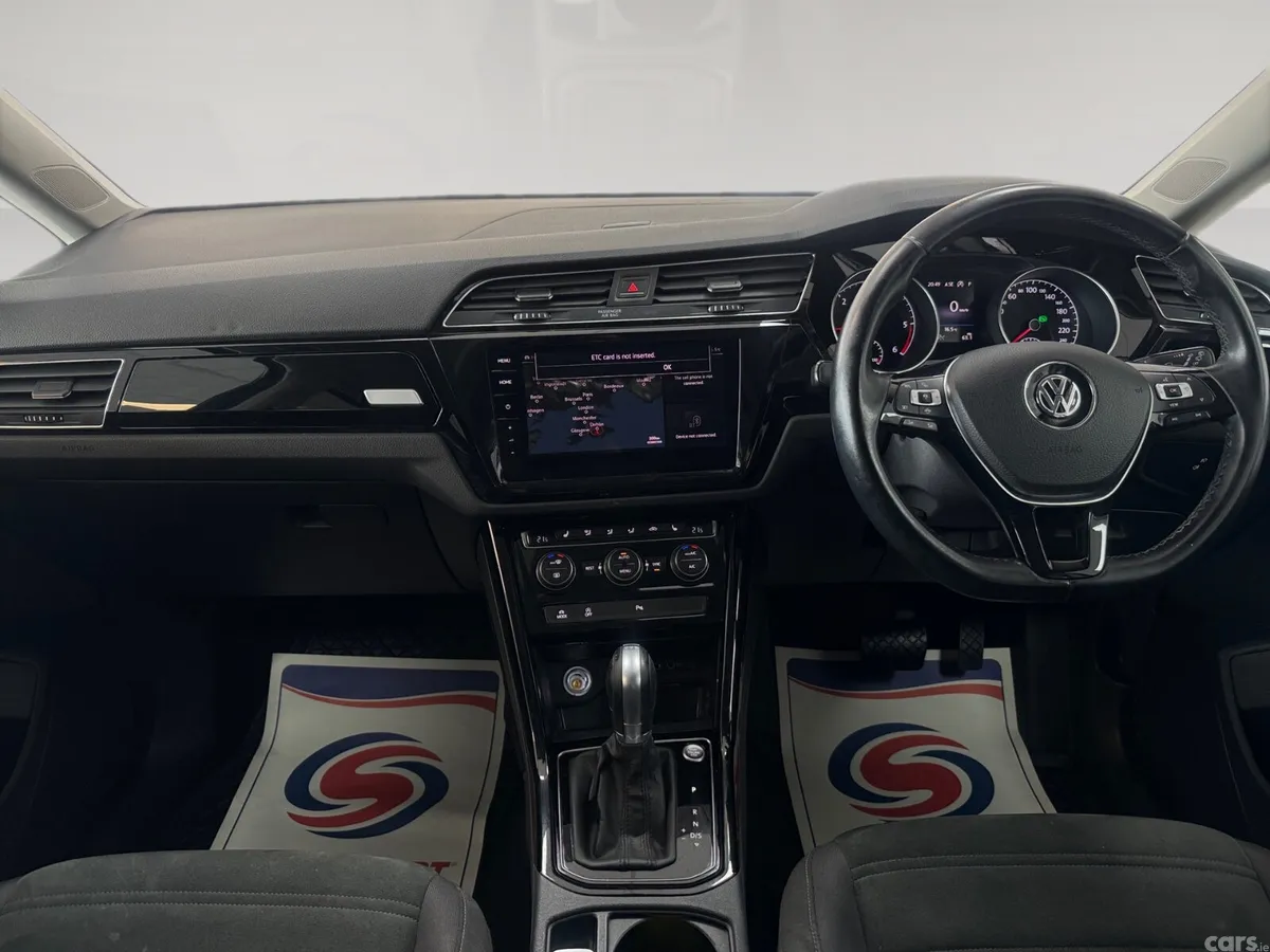 Volkswagen Touran MPV, Diesel, 2019, Blue