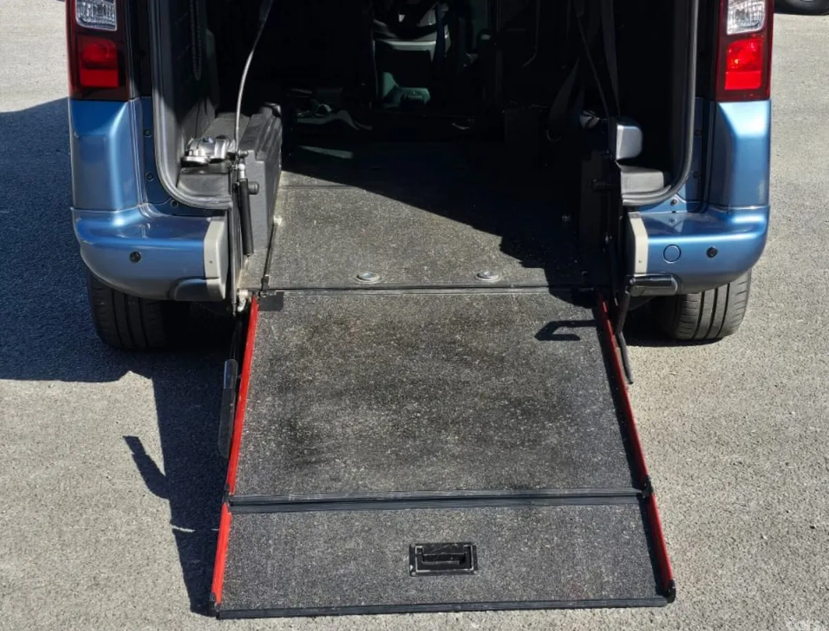 Peugeot Partner Tepee MPV, Diesel, 2018, Blue
