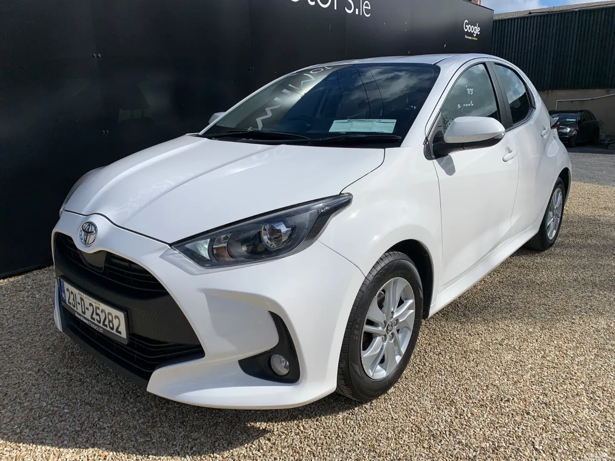 Toyota Yaris Hatchback, Petrol, 2023, White