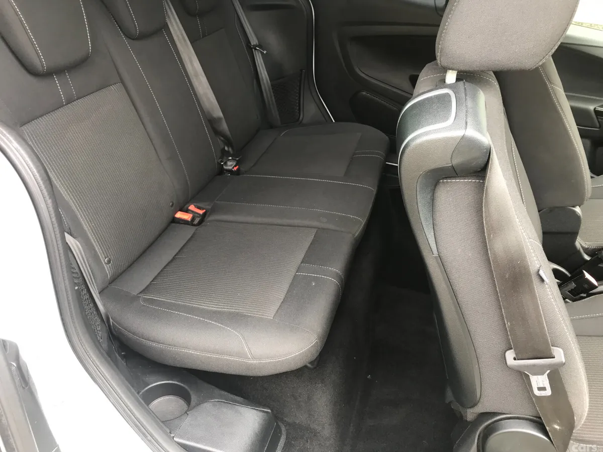 Ford B-Max Hatchback, Petrol, 2014, White