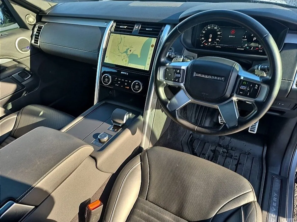 Land Rover Discovery SUV, Diesel, 2024, Grey