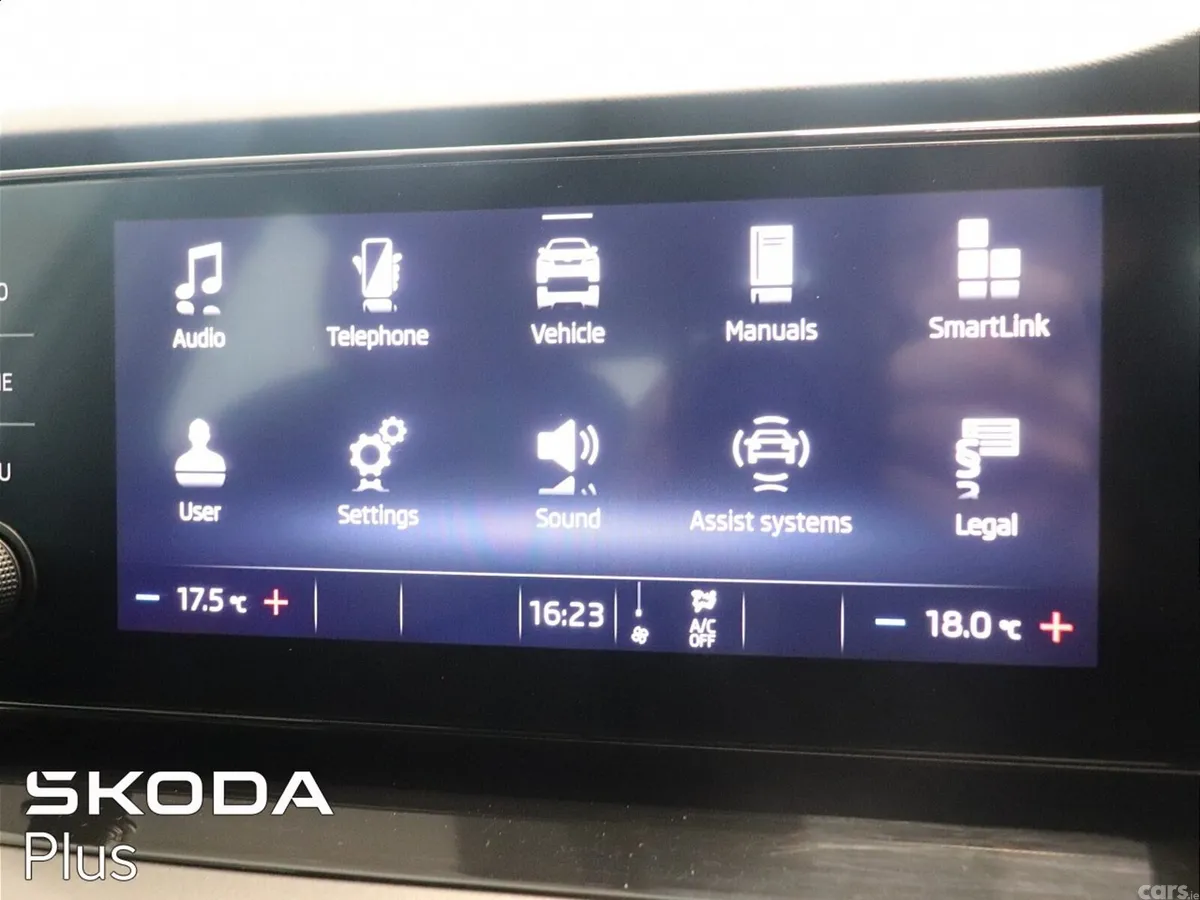 Skoda Octavia Saloon, Diesel, 2023, White