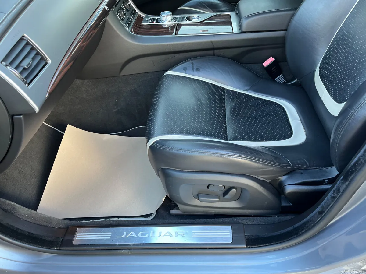 Jaguar XF Saloon, Diesel, 2015, Grey