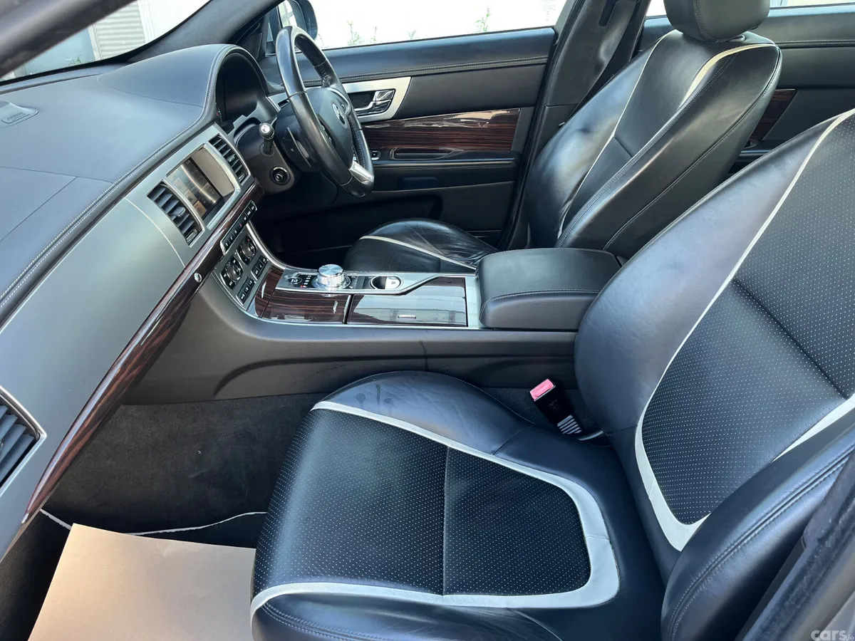 Jaguar XF Saloon, Diesel, 2015, Grey