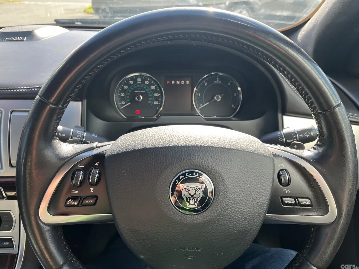 Jaguar XF Saloon, Diesel, 2015, Grey