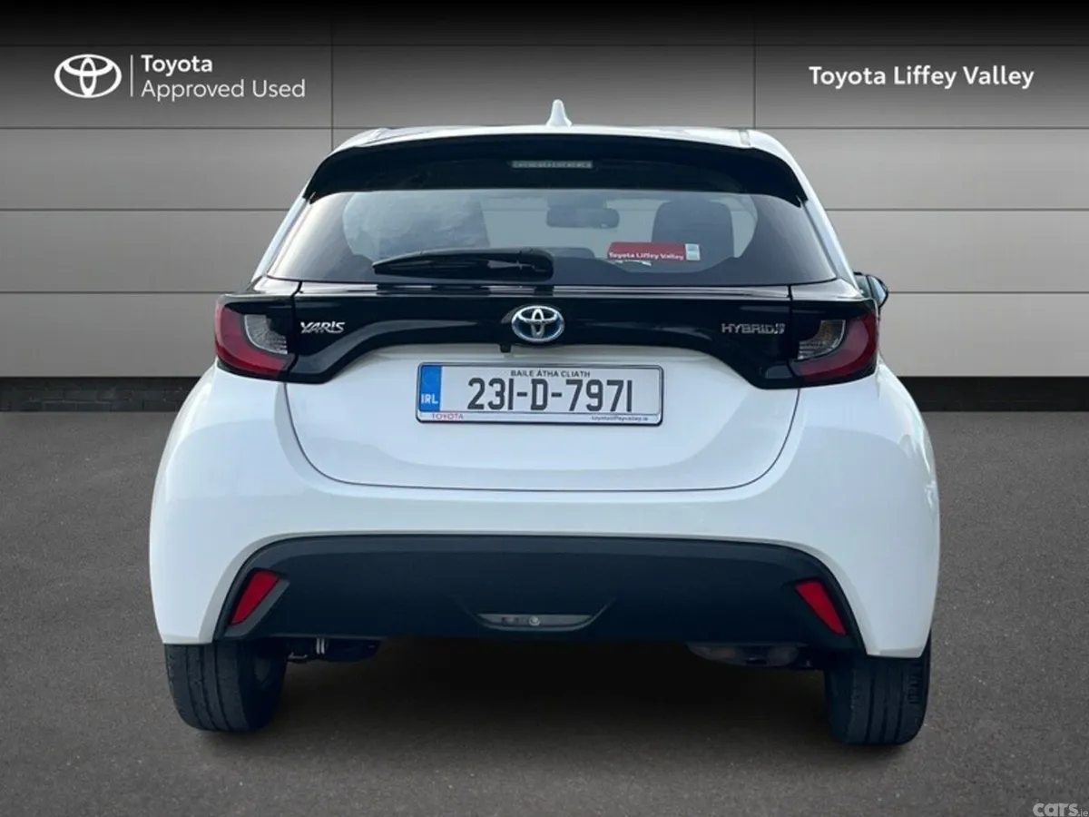 Toyota Yaris Hatchback, Petrol Hybrid, 2023, White