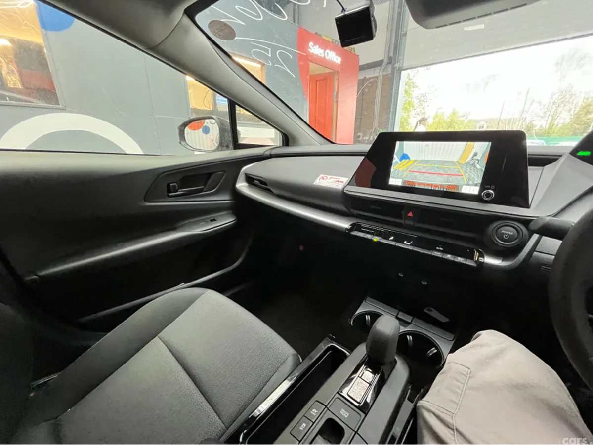 Toyota Prius Saloon, Petrol Hybrid, 2025, Silver