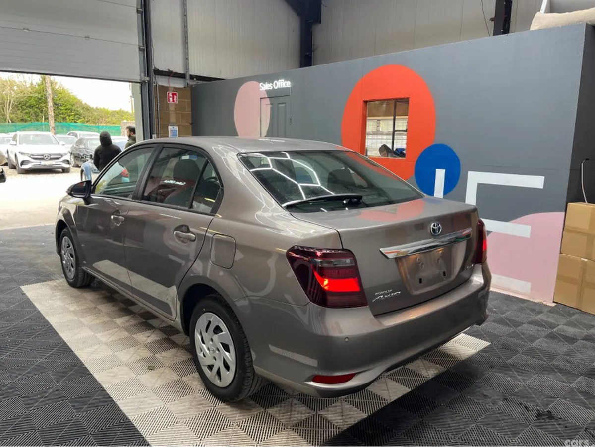 Toyota Corolla Saloon, Petrol Hybrid, 2025, Bronze