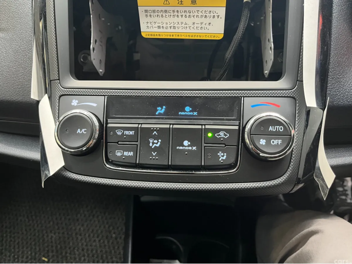 Toyota Corolla Saloon, Petrol Hybrid, 2025, Bronze