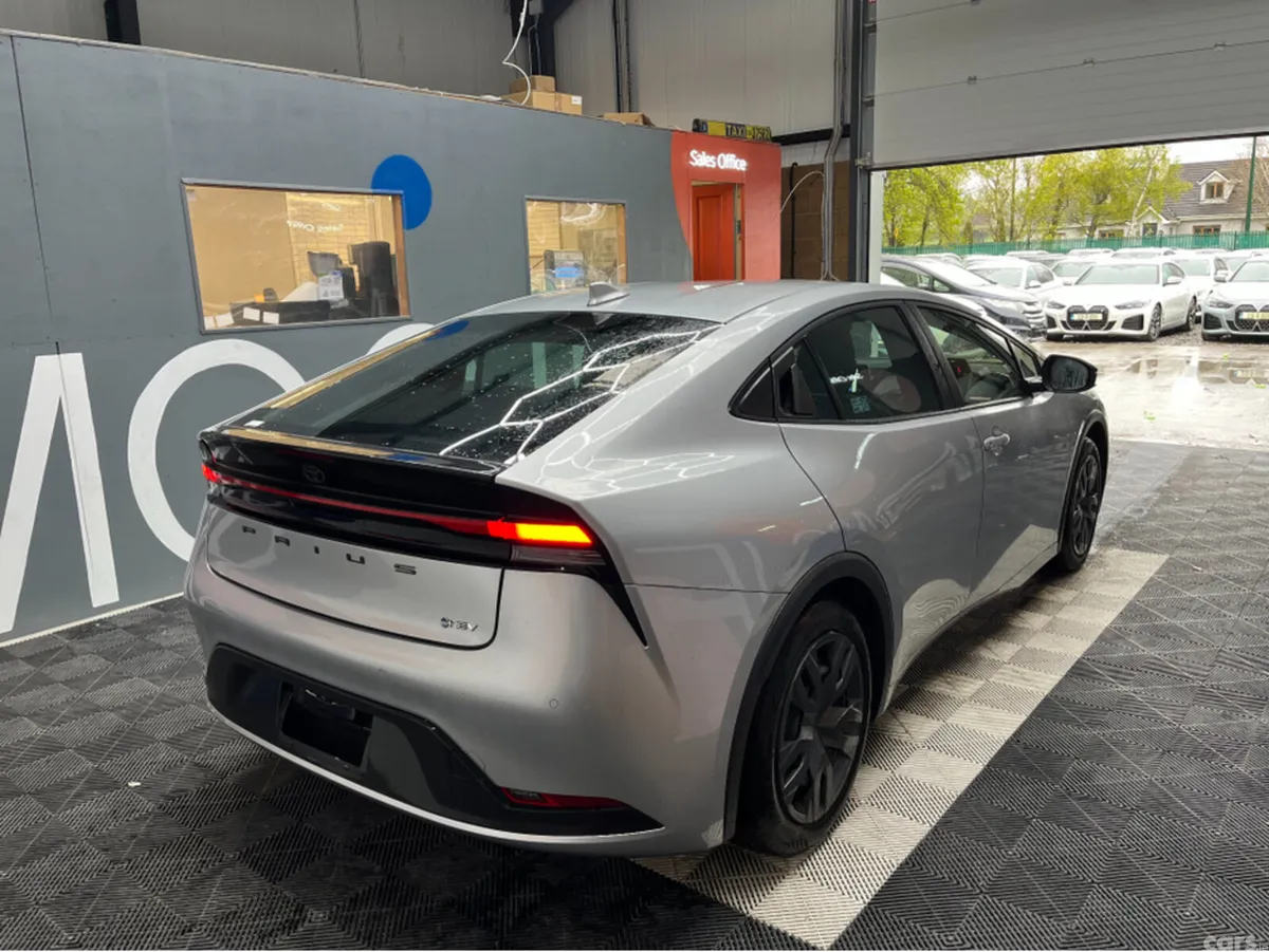 Toyota Prius Saloon, Petrol Hybrid, 2025, Silver