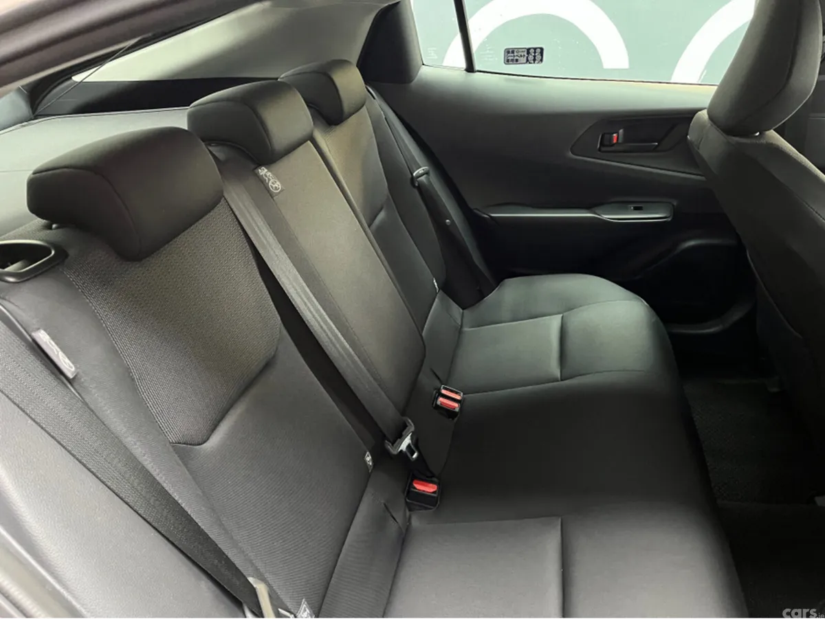 Toyota Prius Saloon, Petrol Hybrid, 2025, Silver