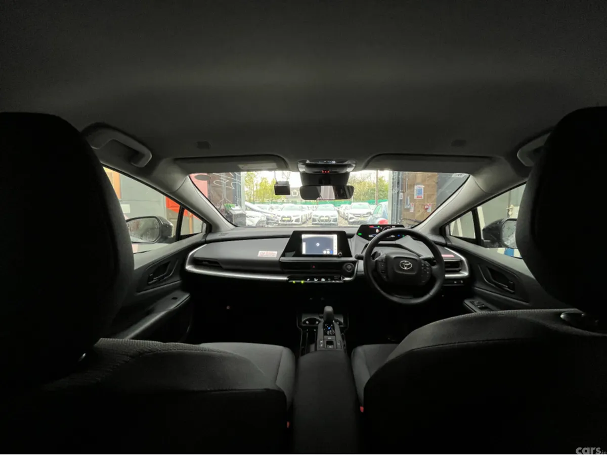 Toyota Prius Saloon, Petrol Hybrid, 2025, Silver