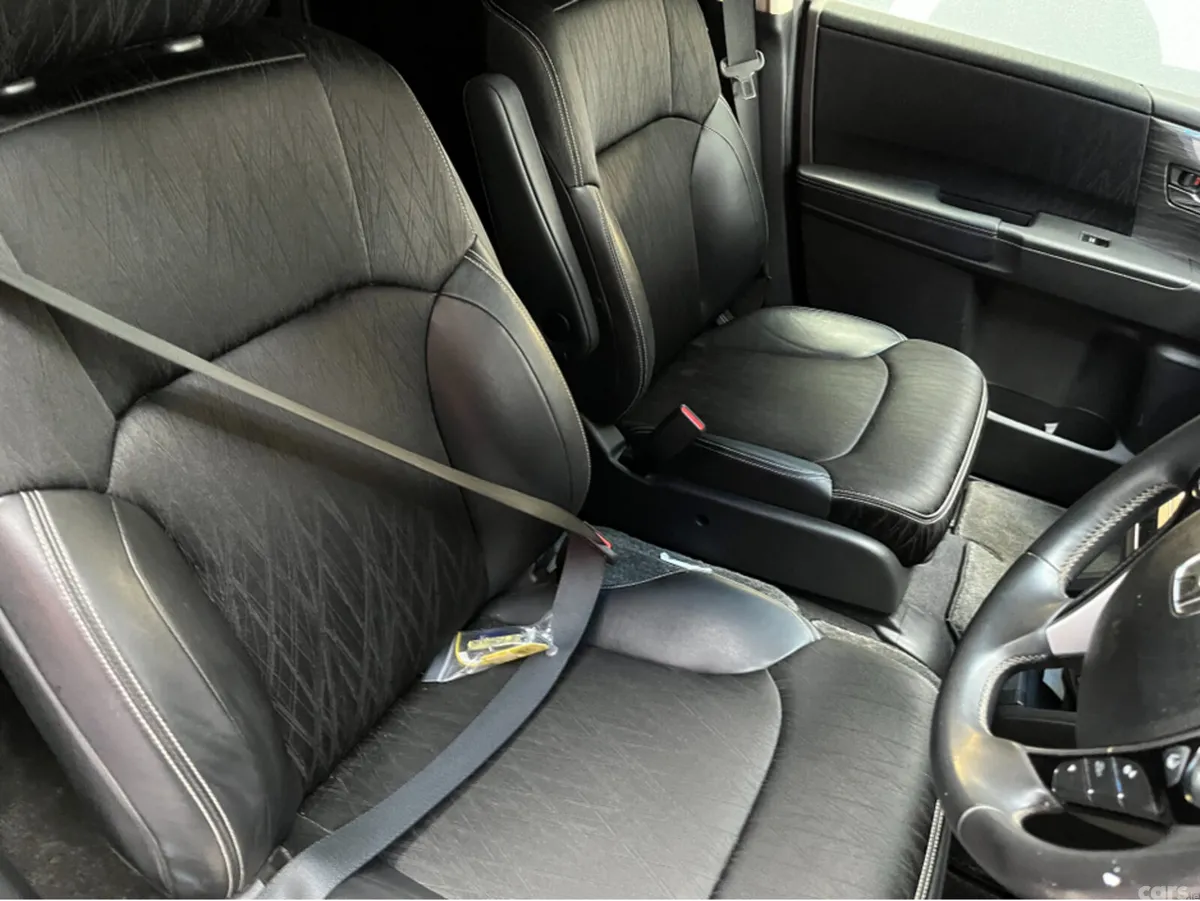 Honda Odyssey MPV, Petrol Hybrid, 2017, Black