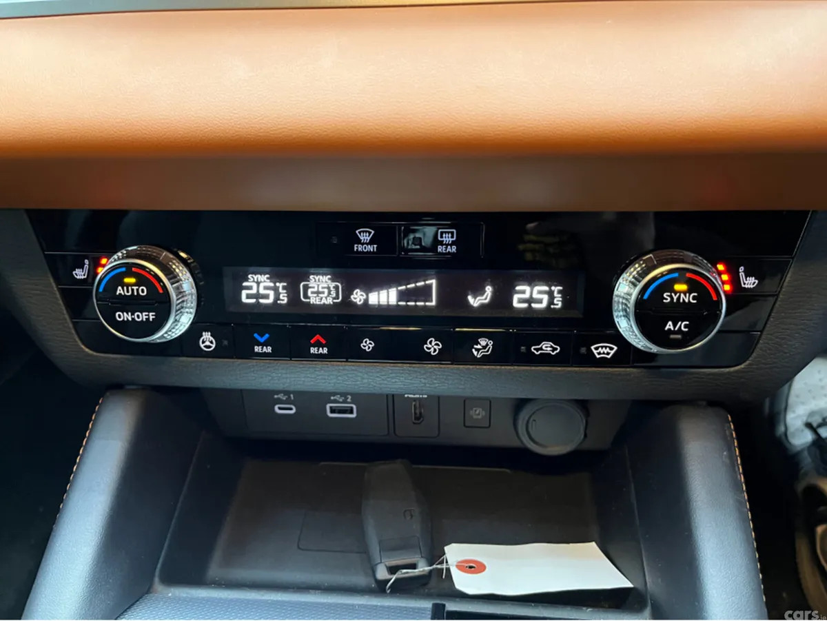 Mitsubishi Outlander SUV, Petrol Plug-in Hybrid, 2024, Black