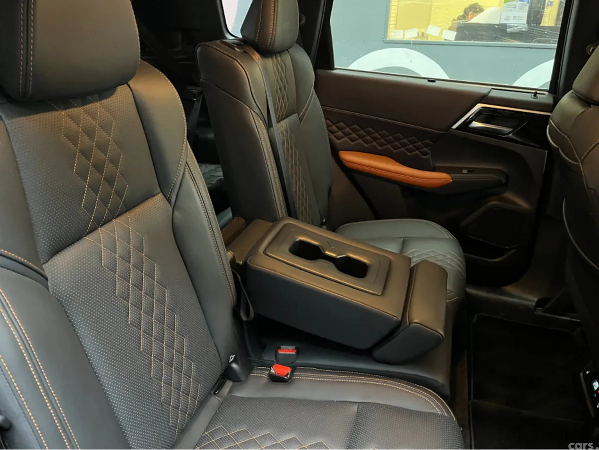 Mitsubishi Outlander SUV, Petrol Plug-in Hybrid, 2024, Black
