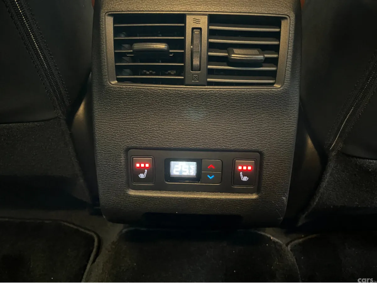 Mitsubishi Outlander SUV, Petrol Plug-in Hybrid, 2024, Black