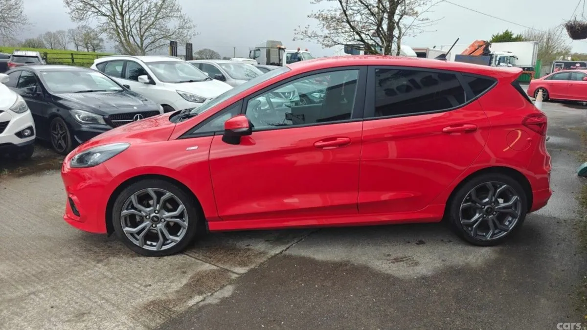 Ford Fiesta Hatchback, Petrol, 2021, Red