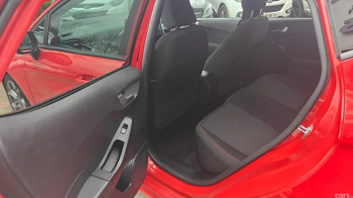 Ford Fiesta Hatchback, Petrol, 2021, Red