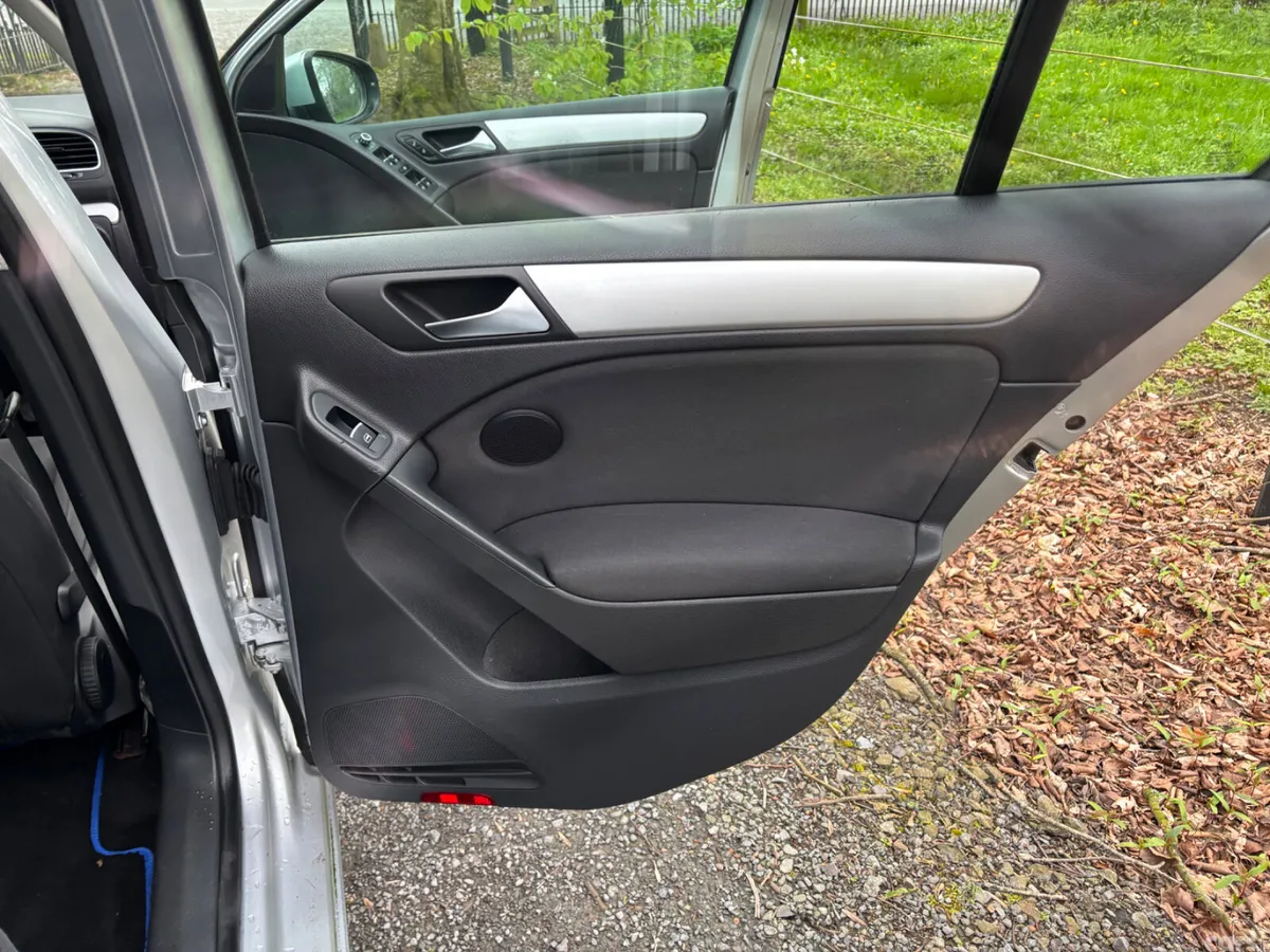 Volkswagen Golf Hatchback, Diesel, 2010, Silver