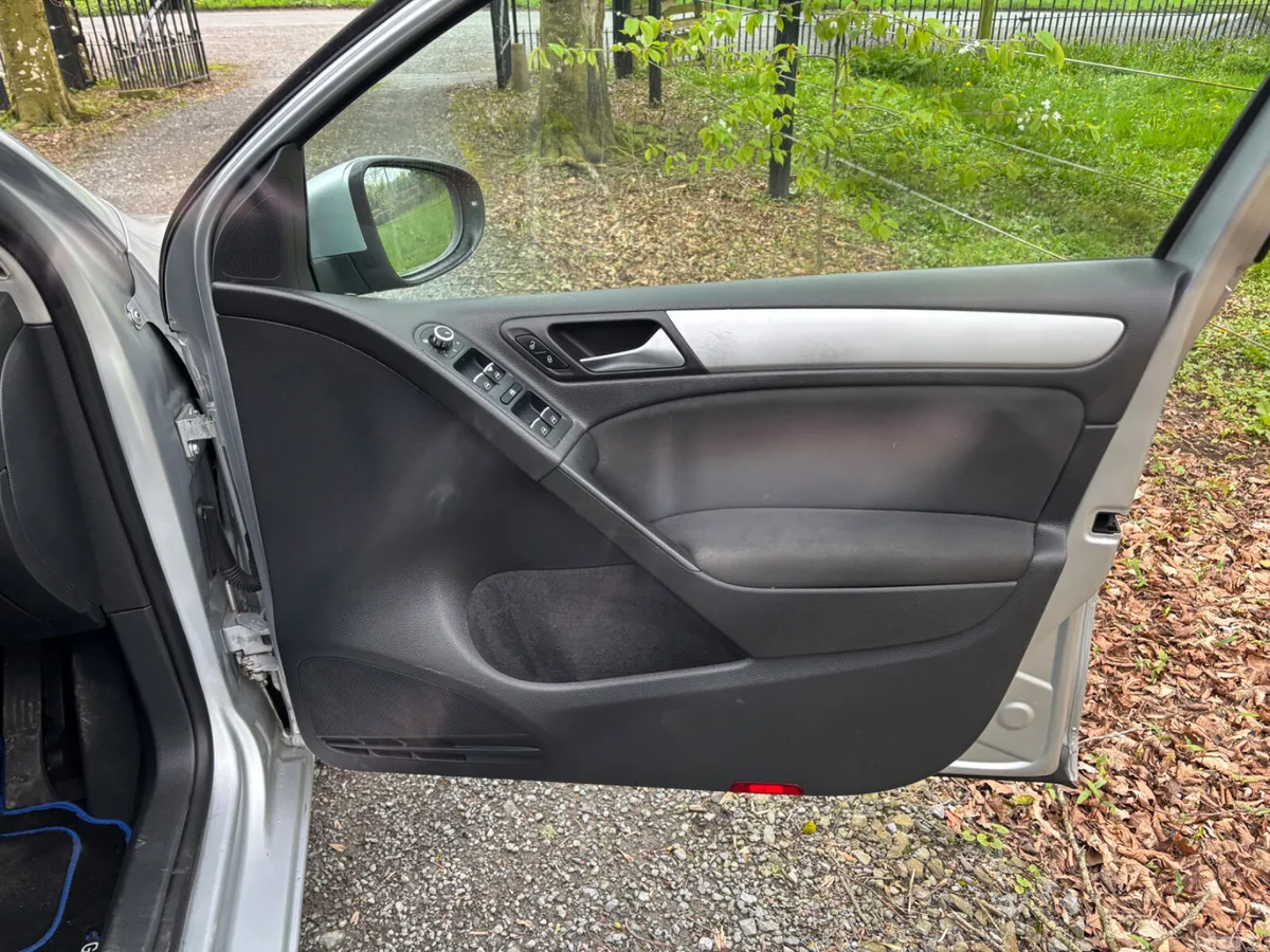 Volkswagen Golf Hatchback, Diesel, 2010, Silver
