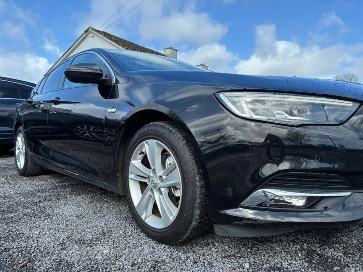 Opel Insignia Hatchback, Diesel, 2018, Black