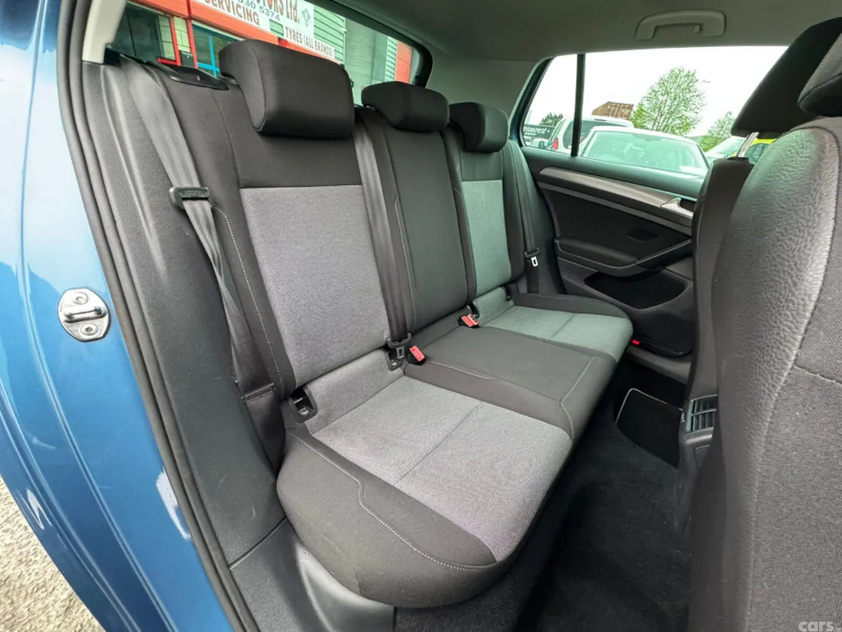 Volkswagen Golf Hatchback, Diesel, 2017, Blue