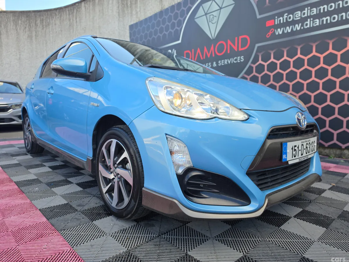 Toyota Aqua Hatchback, Petrol Hybrid, 2015, Blue