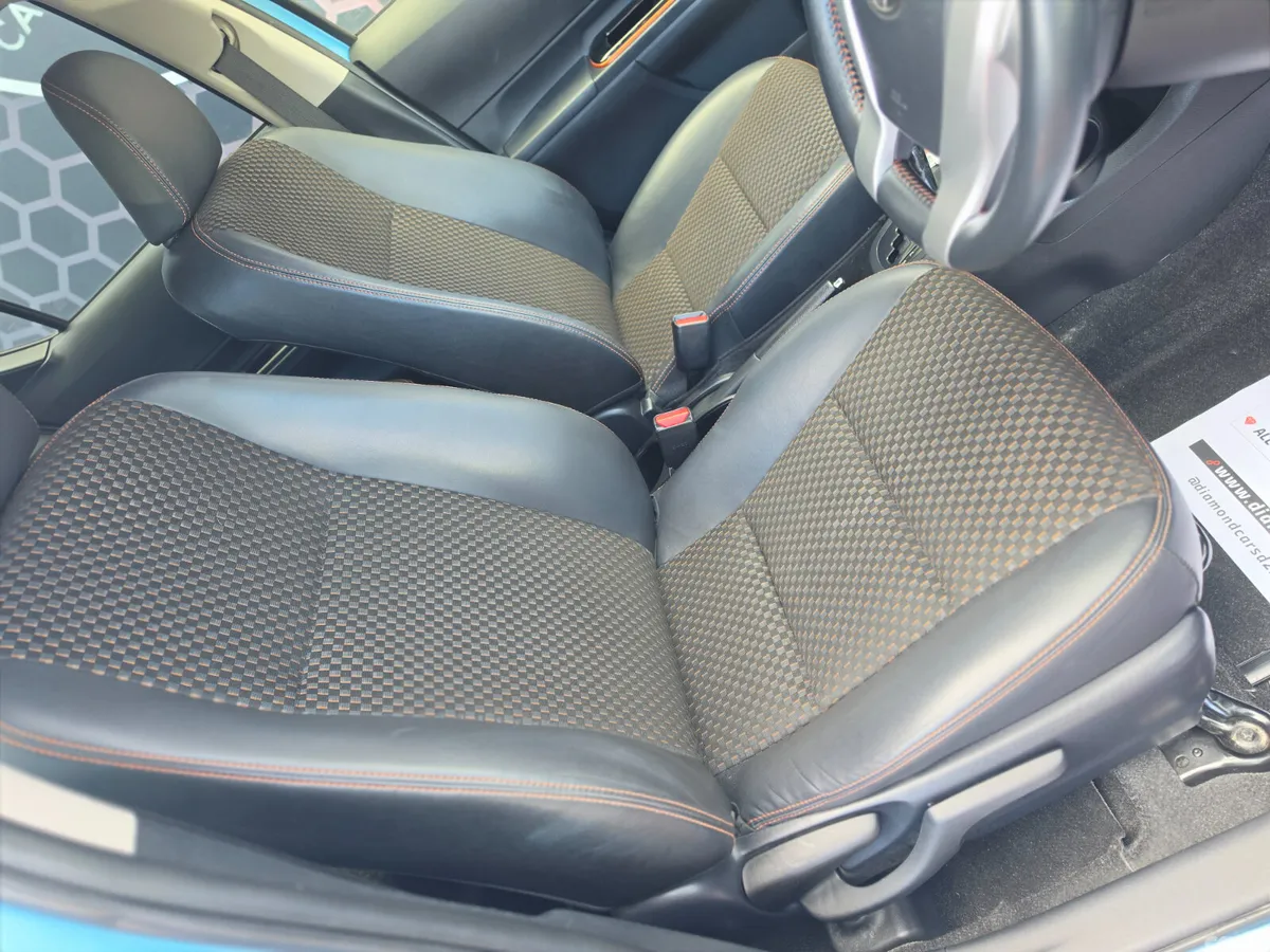 Toyota Aqua Hatchback, Petrol Hybrid, 2015, Blue