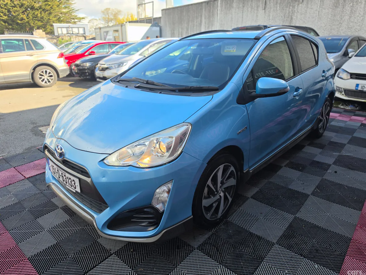 Toyota Aqua Hatchback, Petrol Hybrid, 2015, Blue