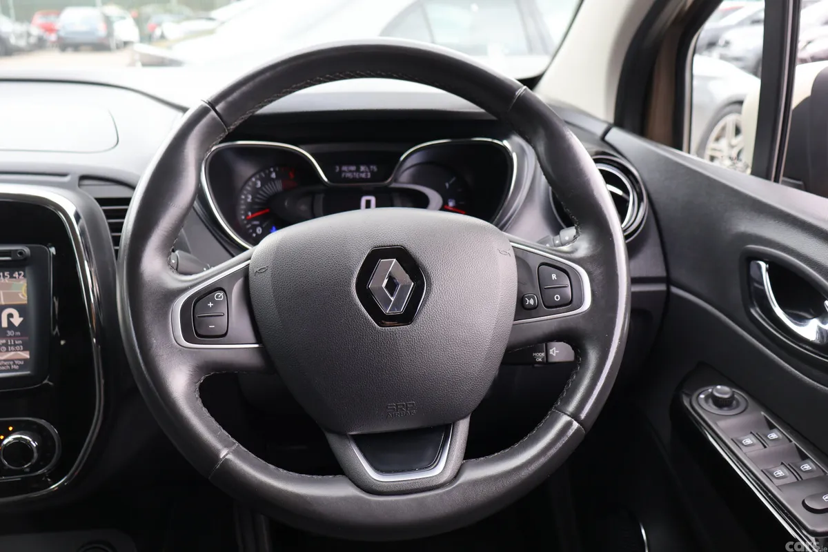 Renault Captur Hatchback, Diesel, 2017, Brown