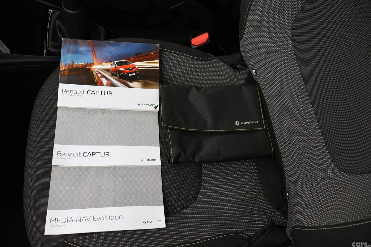 Renault Captur Hatchback, Diesel, 2017, Brown