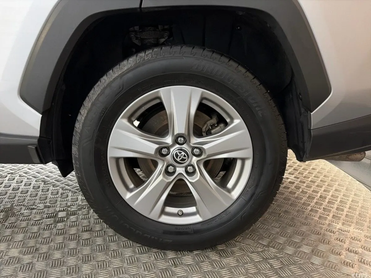 Toyota RAV4 SUV, Petrol Hybrid, 2024, Silver