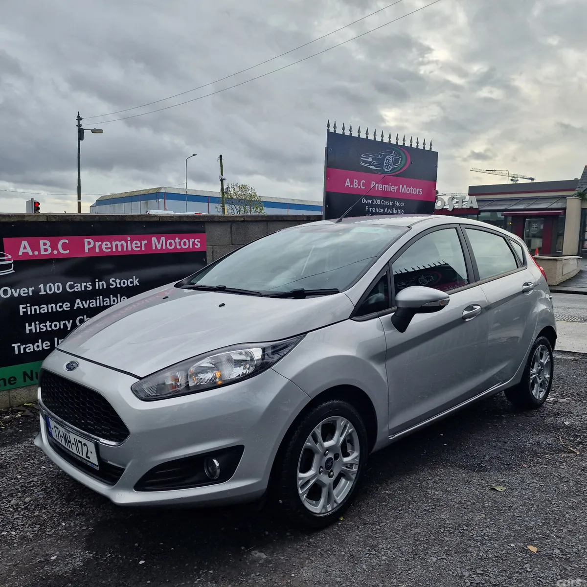 Ford Fiesta Hatchback, Petrol, 2017, Grey