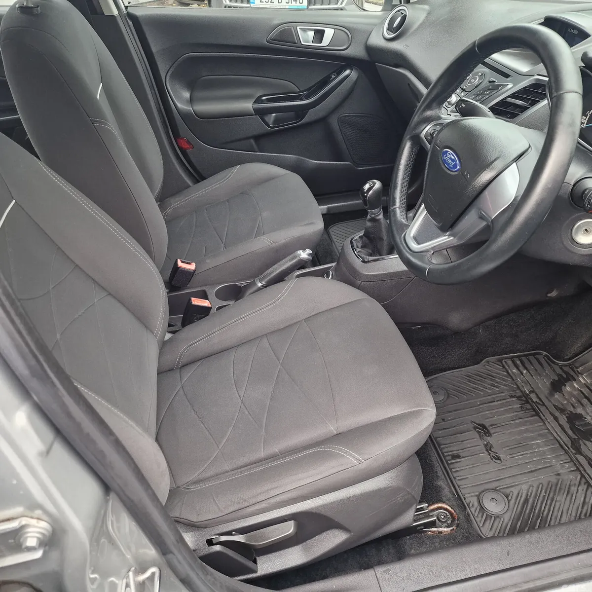 Ford Fiesta Hatchback, Petrol, 2017, Grey