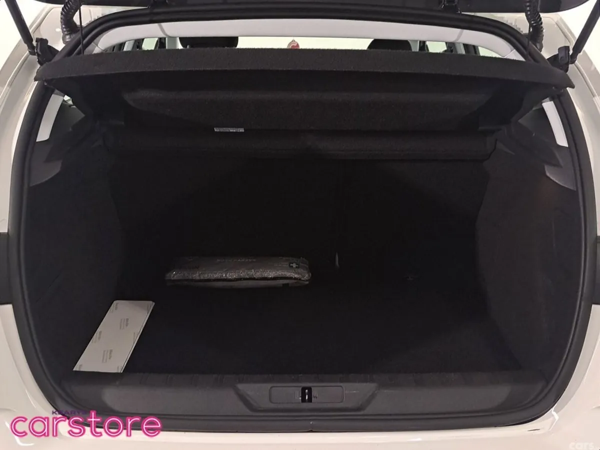 Peugeot 308 Hatchback, Petrol, 2020, White