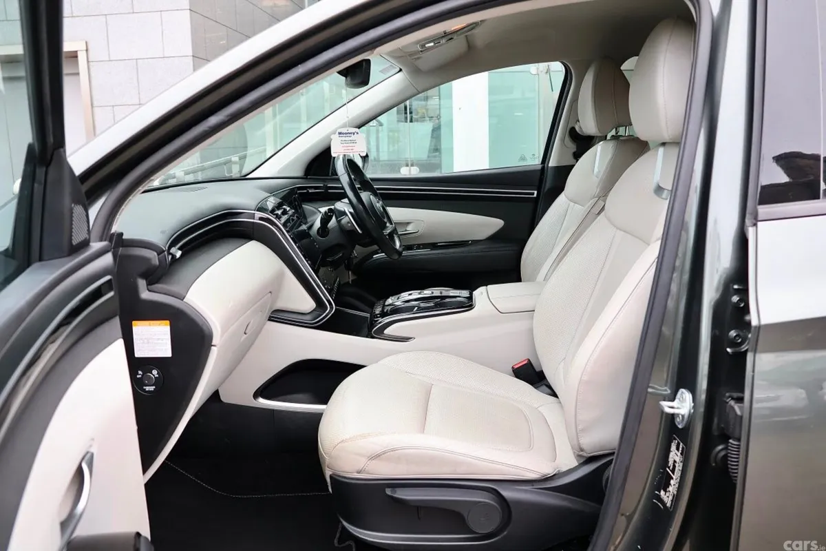 Hyundai Tucson SUV, Petrol Plug-in Hybrid, 2021, Grey