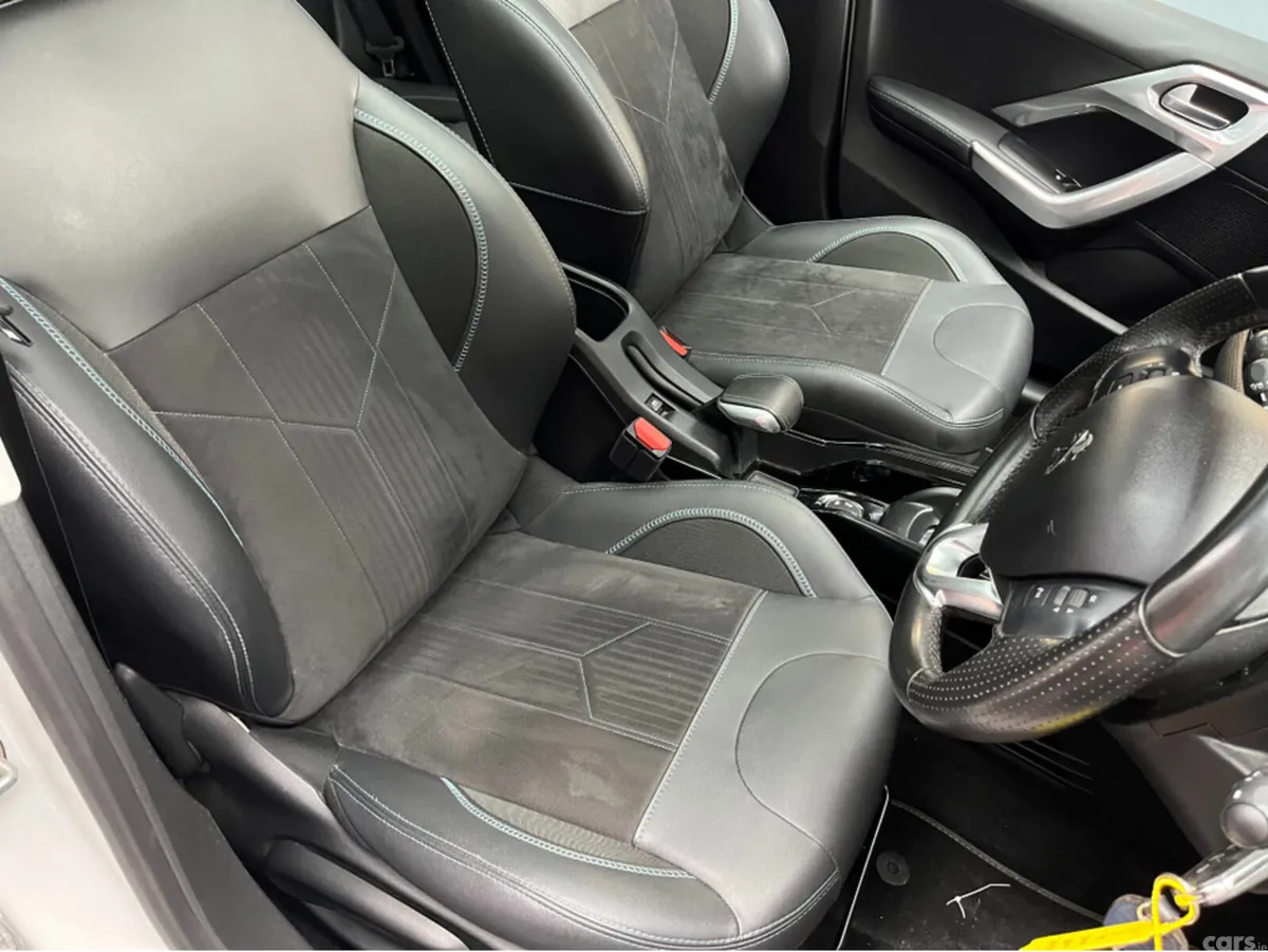 Peugeot 2008 SUV, Petrol, 2020, White