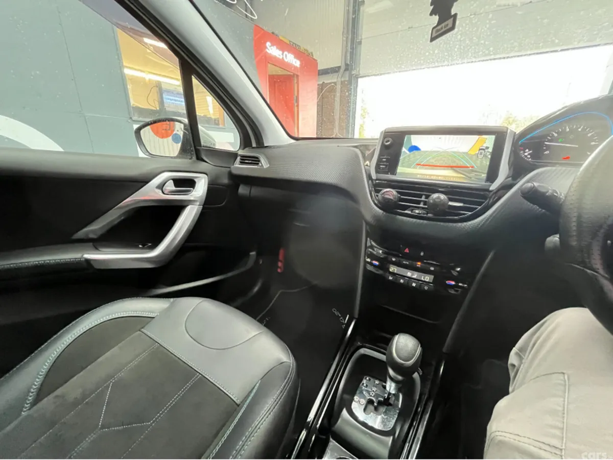 Peugeot 2008 SUV, Petrol, 2020, White