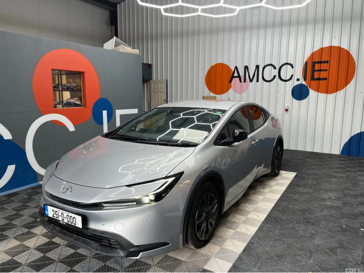 Toyota Prius Saloon, Petrol Hybrid, 2025, Silver