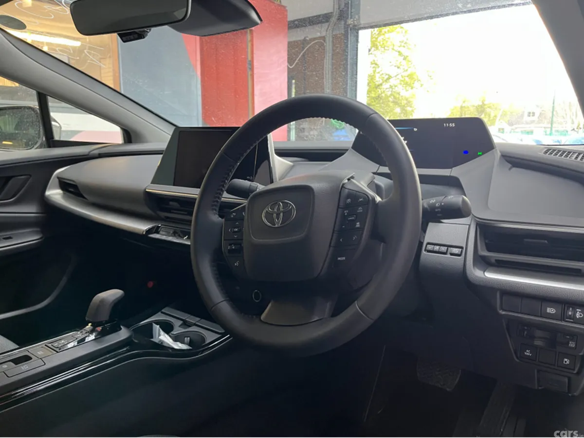Toyota Prius Saloon, Petrol Hybrid, 2025, Silver