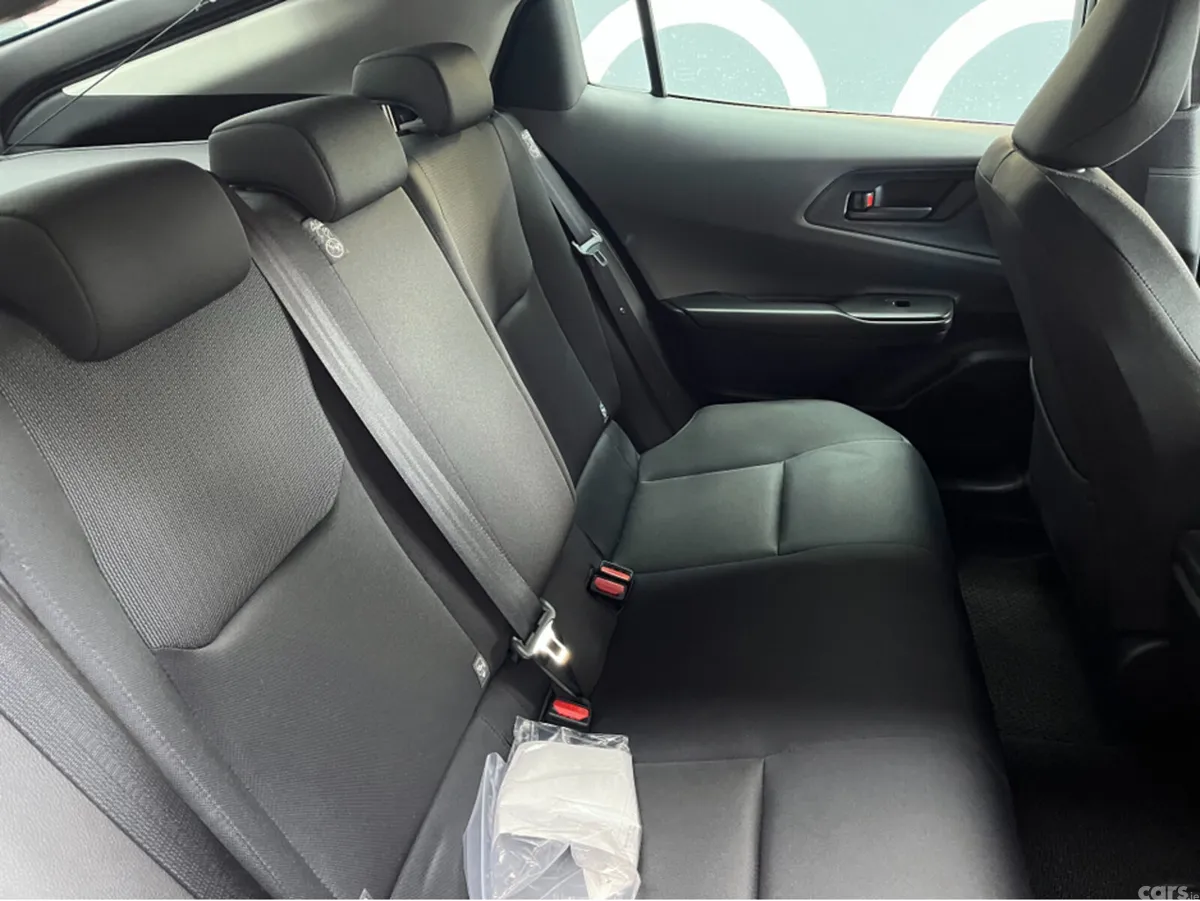 Toyota Prius Saloon, Petrol Hybrid, 2025, Silver