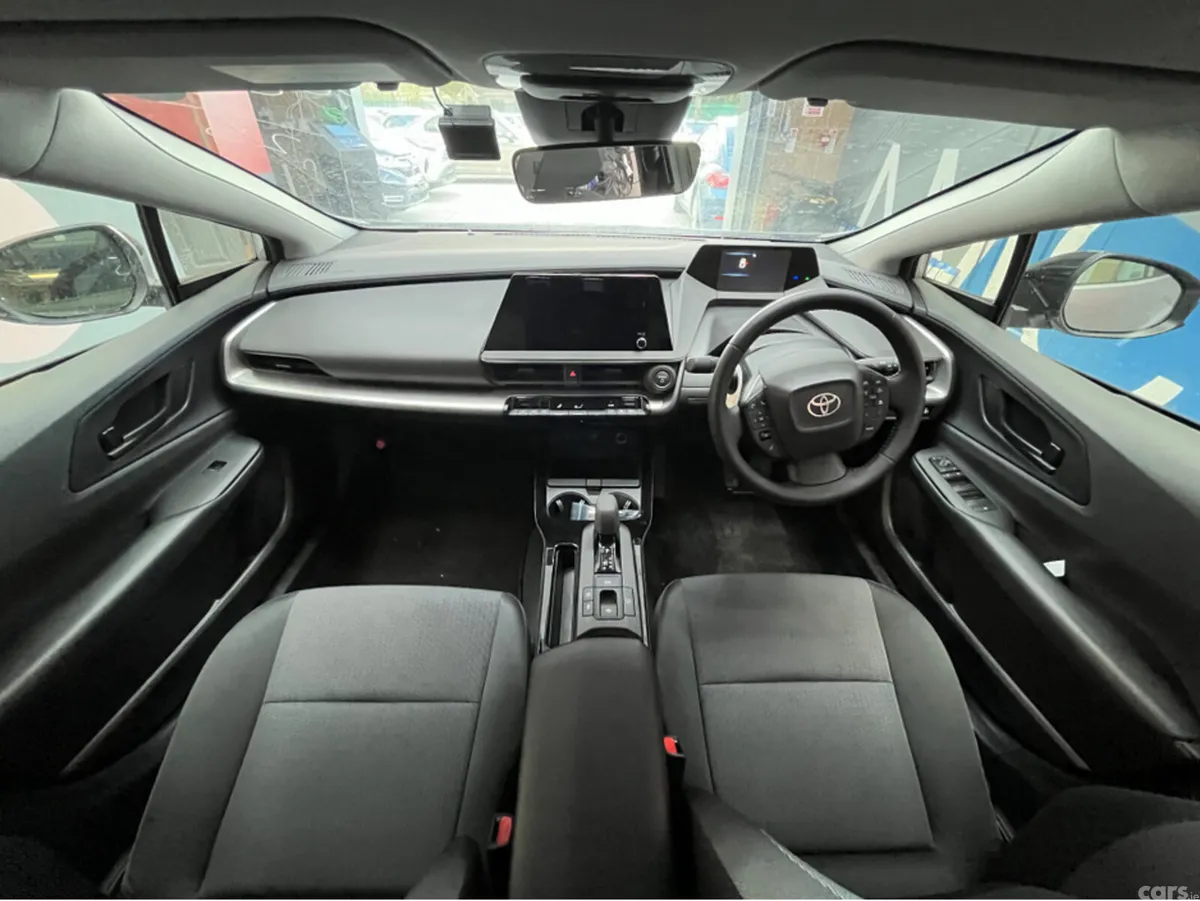 Toyota Prius Saloon, Petrol Hybrid, 2025, Silver