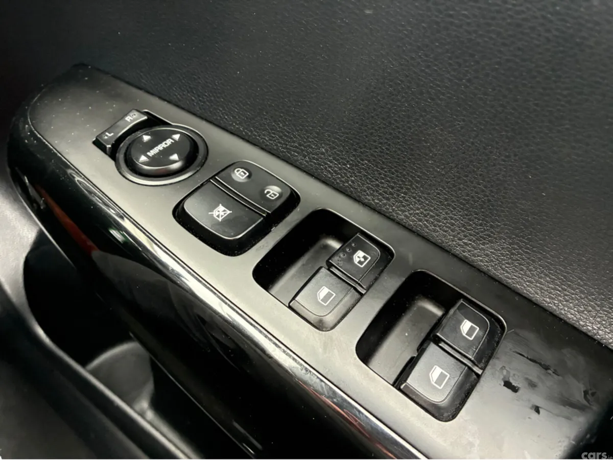Kia Picanto Hatchback, Petrol, 2023, Yellow