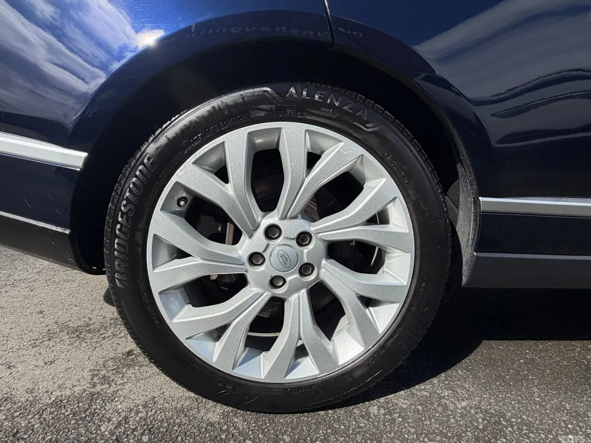 Land Rover Range Rover SUV, Petrol Plug-in Hybrid, 2019, Blue