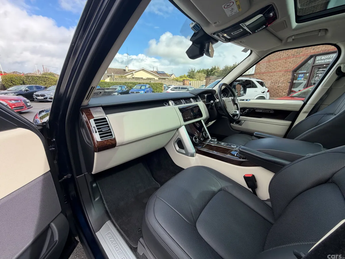 Land Rover Range Rover SUV, Petrol Plug-in Hybrid, 2019, Blue