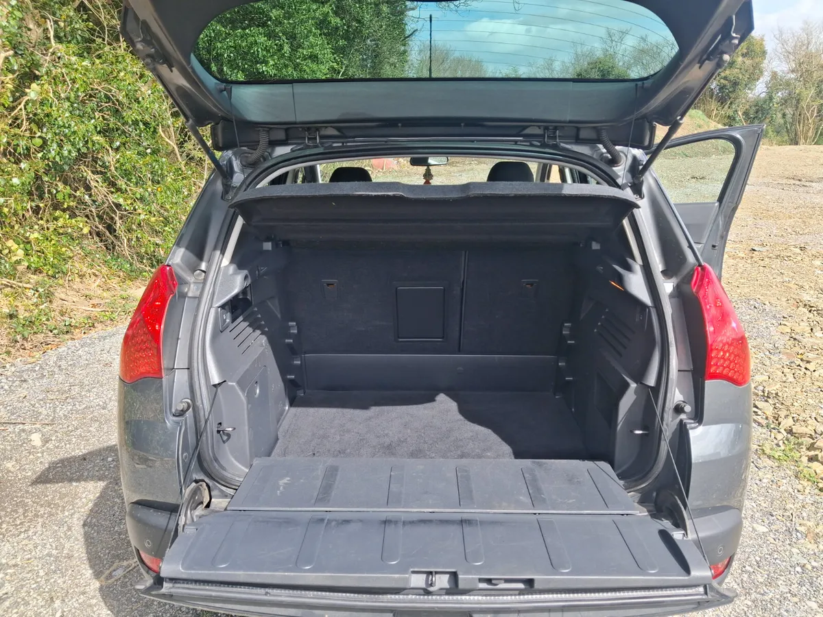 Peugeot 3008 SUV, Diesel, 2014, Grey